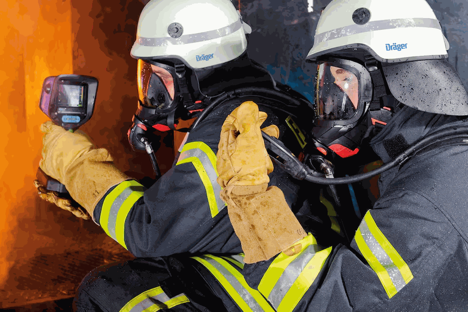 Dräger UCF 7000 — iskrobezpieczna strażacka kamera termowizyjna — Kamery termowizyjne | SafeTech — 2