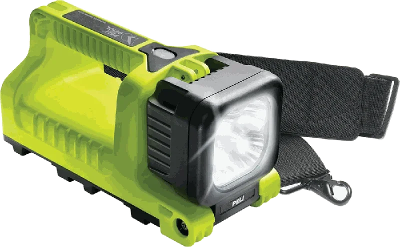 PELI™ 9410L LED flashlight / lantern — rechargeable work light (2207 lm)