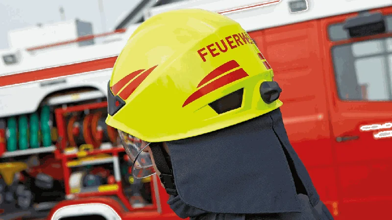Rosenbauer HEROS-smart — firefighting helmet with integrated protection — Helmets | SafeTech — 3