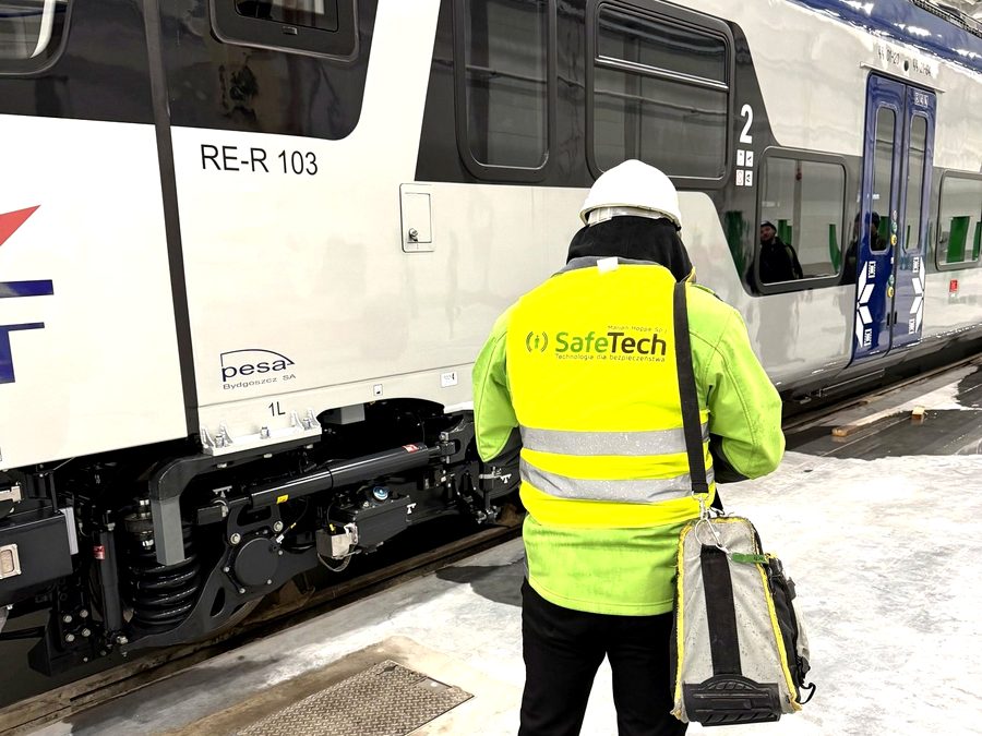 PESA Bydgoszcz — stacjonarny system detekcji gazów w hali produkcyjnej